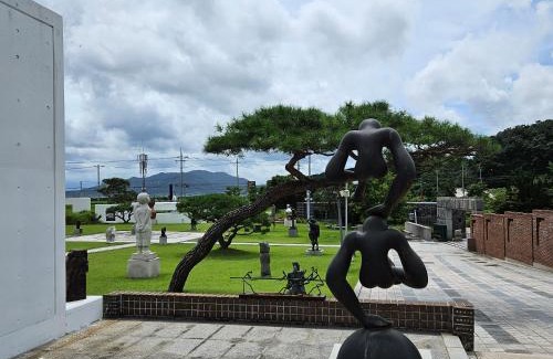 Unho-ri Hotel | HwiMokArt Resort