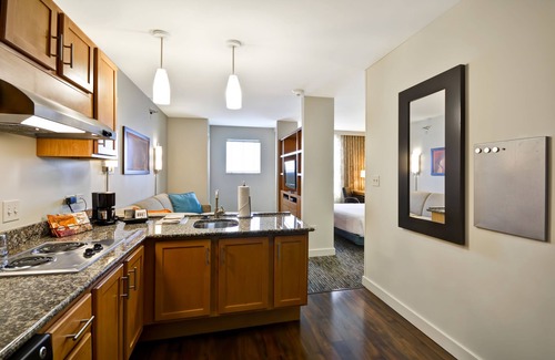 Warrenville Hotel | HYATT house Chicago/Naperville/Warrenville