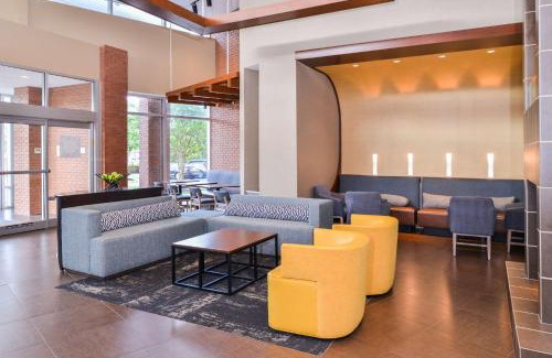 Greenbrier East Hotel | Hyatt Place Chesapeake