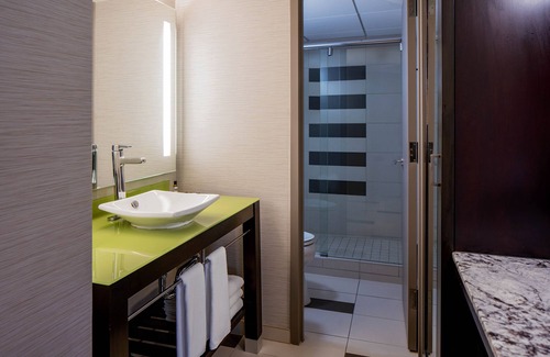 Wholesale District Hotel | Hyatt Regency Indianapolis