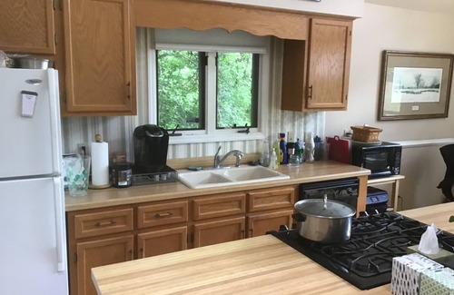 Semora House | HYCO HOLIDAYS - 17 min to VIR - 36 min to Caesar's Casino - Pet Friendly