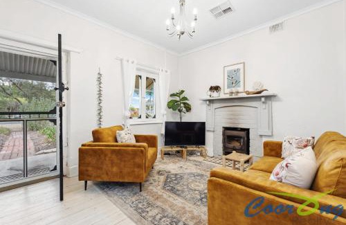 Bonney House | Hyde Cottage