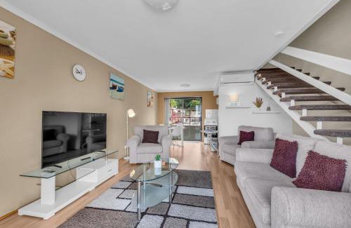 Merimbula Apartment | Hydra 8