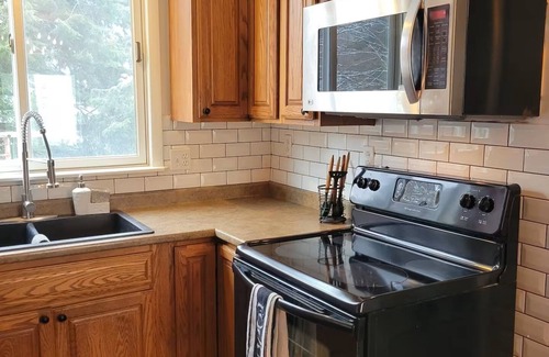 Little Valley House | Hygge Home in ski country - 4 bed, 2 bath family home