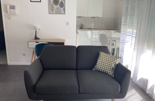 Blatin Apartment | Hyper center apartment refurbished/private covered parking/terrace and WIFI