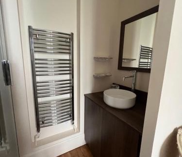 Blatin House | HYPER CENTRE ,jolie chambre climatisée avec PARKING SECURISE gratuit