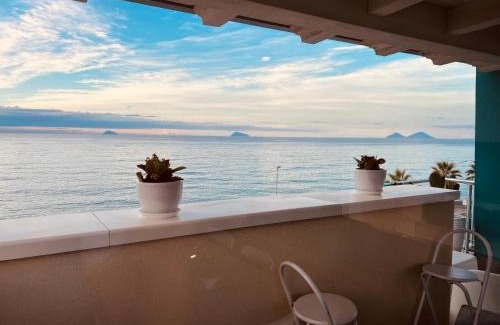 Sant'Agata di Militello Apartment | "I MORI LUXORY APARTMENTS" - Attico mansardato con incantevole vista mare