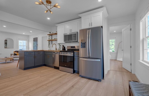 Salem Apartment | i Tranquil 3-Bedroom Getaway in Historic Salem, MA