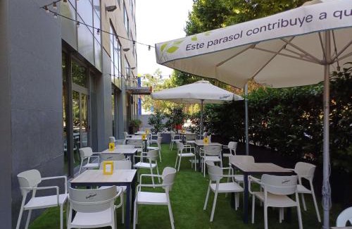 Mollet del Valles Hotel | Ibis Barcelona Mollet