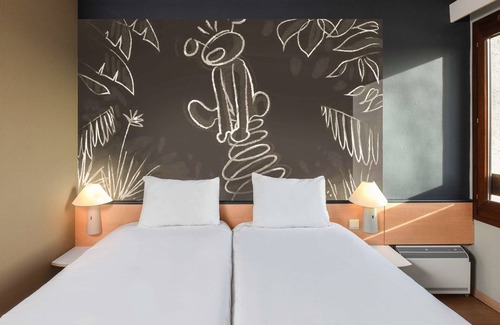 Fleurus Hotel | ibis Charleroi Airport Brussels South