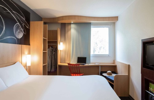 Meudon Hotel | Ibis Paris Meudon Velizy