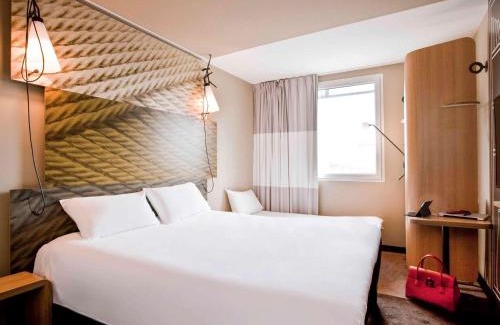 Clichy Hotel | ibis Paris Porte de Clichy Centre