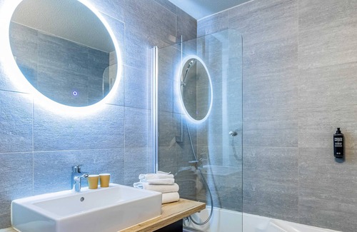 Crolles Hotel | ibis Styles Crolles Grenoble A41