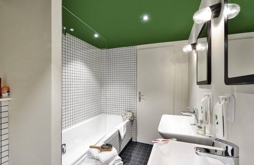 Meyzieu Hotel | ibis Styles Lyon Meyzieu Arena Stadium
