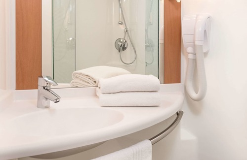 Vitre Hotel | ibis Vitré Centre