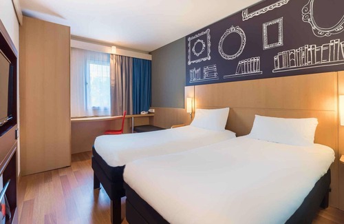 Praga Poludnie Hotel | ibis Warszawa Ostrobramska