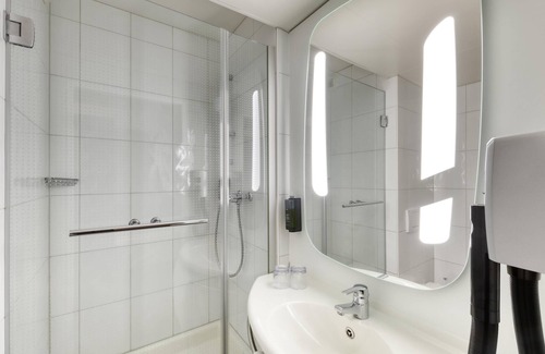 District 5 Hotel | ibis Zurich City West