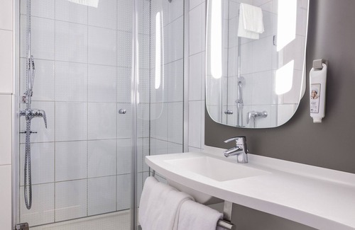 Seebach Hotel | ibis Zurich Messe-Airport