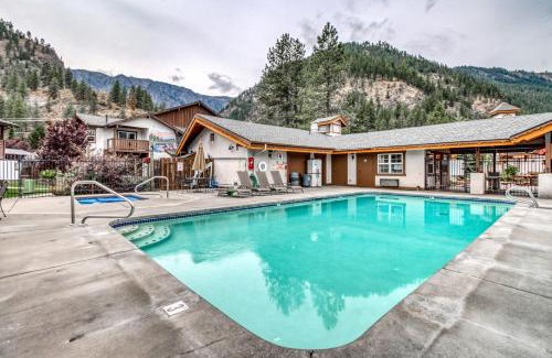 Downtown Leavenworth Apartment | Icicle Village Resort Condos #407 & #408