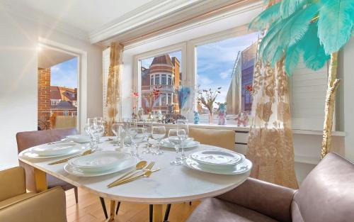 Knightsbridge Apartment | ICONIC Apartment with TERRACE on Harrods