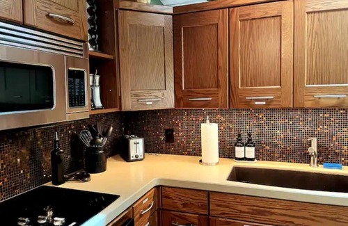 Northwest Akron House | Iconic Mid-Mod West Akron Home Amazing Location!
