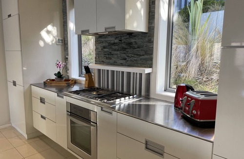Fernhill House | Iconic Queenstown Apartment