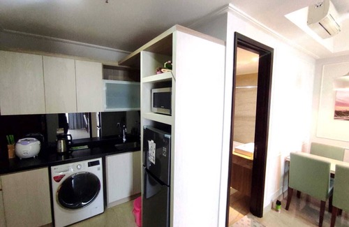 Cikini Apartment | Chic 2-bedroom apartment with private lift,AC, WiFi in vibrant Jakarta
