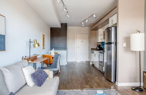 West Woodland Apartment | Ideal Ballard 1BR w/Lounge, nr Restaurants & Bars, by Blueground