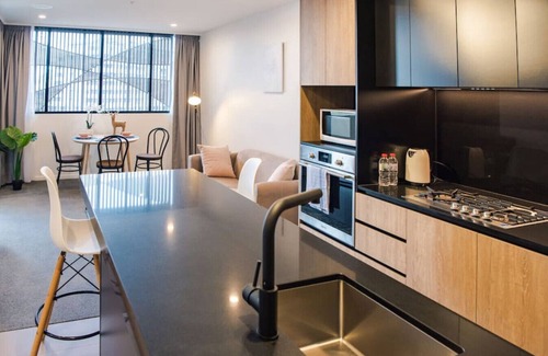 Woolloongabba Apartment | Ideal Cozy 1BR for your Urban Escape in Gabba