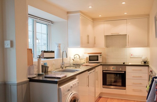 Eype Cottage | Ideal Dorset holiday cottage perfect for beach walks, pub lunches & log fires.