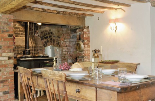 Axford Cottage | Ideal for couples or friends holidaying together.