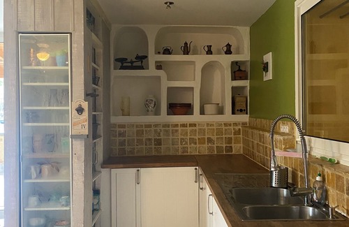 La Cassaigne House | ideal holiday with family, friends: Large bright loft-style house