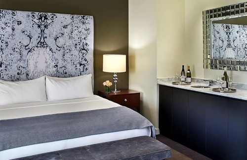 West Plaza Hotel | Ideal Mix of Value, Comfort and Convenience! Pet-friendly Property, Onsite Pool