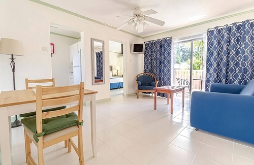 Worthing Hotel | Ideal Stay for Beach Goers: Cozy Room w/Living Area and Kitchenette | 3 Rooms