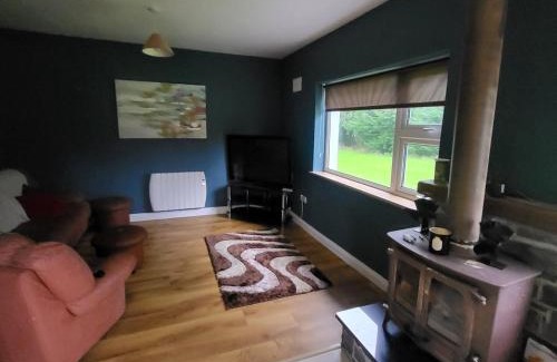 Newport House | Ideally located Country Cottage