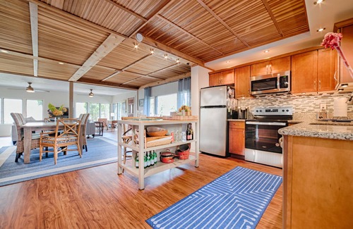 Kuau House | IDEALLY LOCATED, FABULOUS "HALE NANEA" Beach House- AC