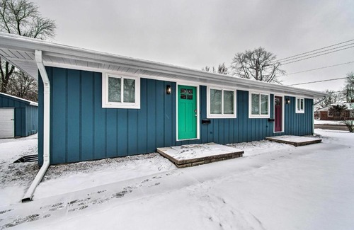 Normal House | Ideally Located House - 9 Mi From Route 66!