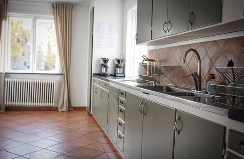 Flen Municipality Resort | Idrottsgården lakeside accommodation and events