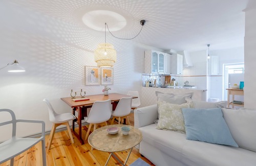 Santo Estevao Apartment | Idyllic Alfama Apartments, by the River