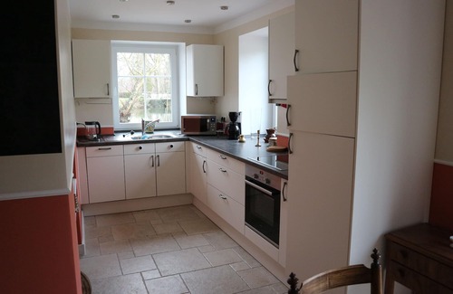 Preussisch Oldendorf Condo | Idyllic apartment with a view of the water