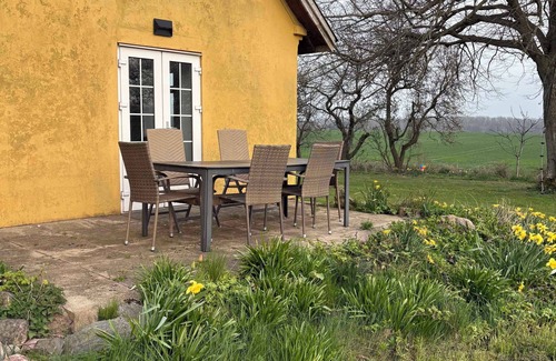 Ronne House | Idyllic country house with sea view and sunsets