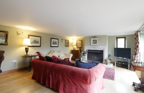 Buckland Newton House | Idyllic Dorset Cottage Surrounded by Fields in the Heart of the Countryside