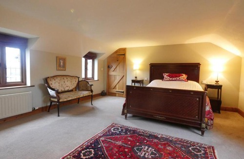 Buckland Newton House | Idyllic Dorset Cottage Surrounded by Fields in the Heart of the Countryside