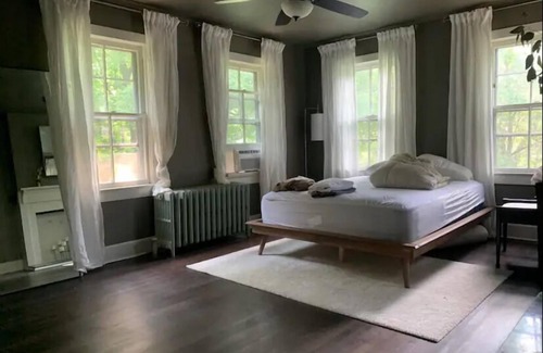 Garrison Other | Idyllic farmhouse retreat in lower Hudson Valley, hiking trails steps away!