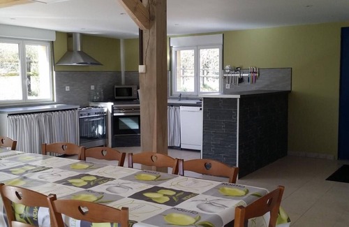 Saint-Leonard-des-Bois Cottage | Idyllic Retreat in the Heart of Alpes Mancelles: Cozy Cottage with Outdoor Activities & Discounts