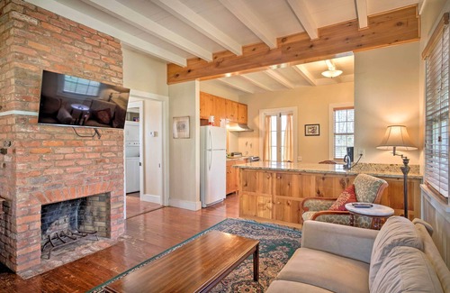 Houma Cottage | Idyllic Houma Vacation Rental on Shared Pond!