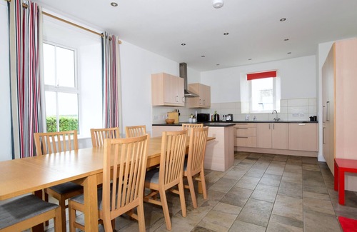 Portaferry House | Idyllic Sea View Farm House – One Minute Walk to the Beach.