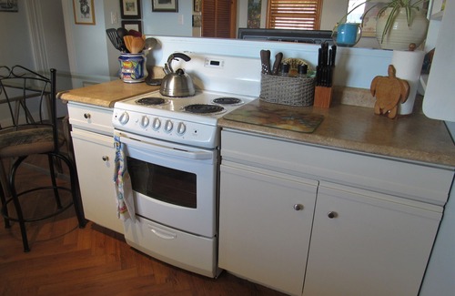 Black Point Cottage | Idyllic, sparkling clean ocean/beach cottage for your spontaneous getaway.