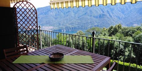 Magreglio Apartment | IL BALCONE SUL LAGO