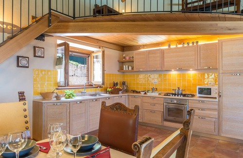 Guardea Villa | Il Casale Del Nonno 8+2, Emma Villas